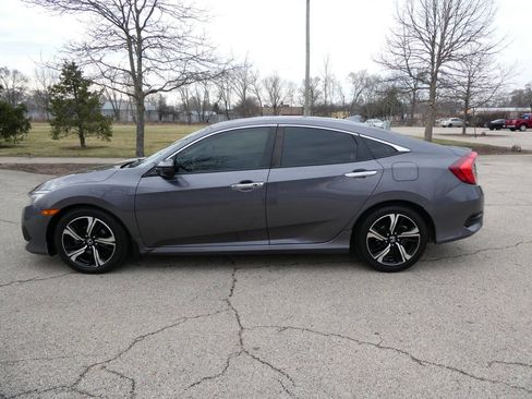 Used 2016 Honda Civic Touring image 8