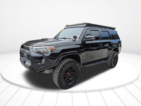 Used 2021 Toyota 4Runner Venture w/ Moonroof Package AWD/4WD image 8