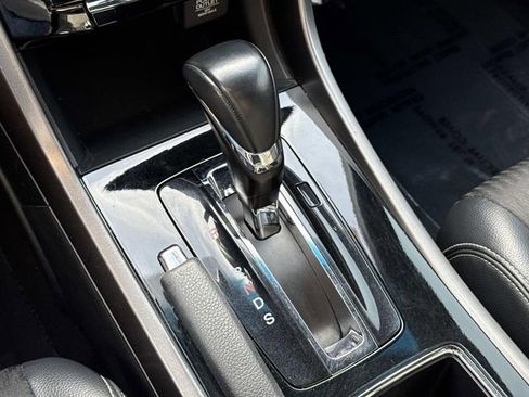 Used 2017 Honda Accord Sport image 20