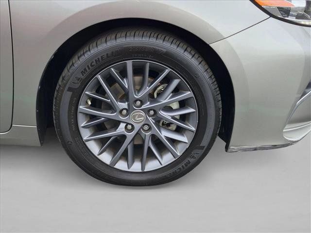 Used 2018 Lexus ES 350 w/ Navigation System Package FWD image 23