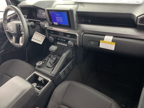 New 2026 Toyota 4Runner SR5 AWD/4WD image 25