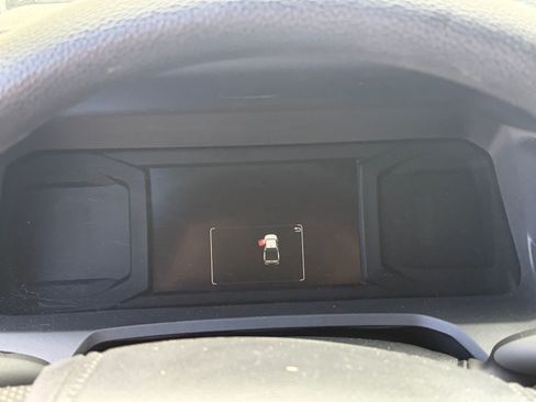Used 2025 Toyota Tacoma SR5 AWD/4WD image 13