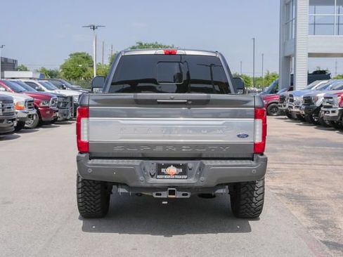 Used 2018 Ford F250 Platinum w/ Platinum Ultimate Package AWD/4WD image 8