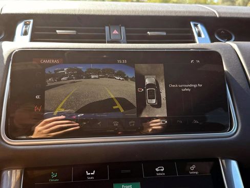 Used 2021 Land Rover Range Rover Sport HST image 18