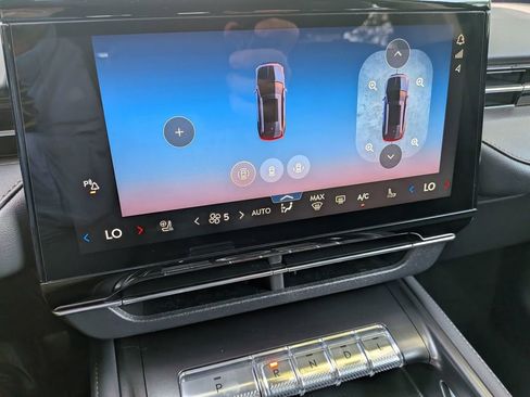 New 2026 Lincoln Nautilus Premier AWD/4WD image 21