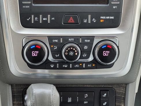 Used 2015 GMC Acadia SLT FWD image 29