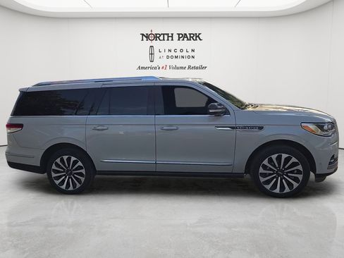Used 2024 Lincoln Navigator L Reserve AWD/4WD image 6