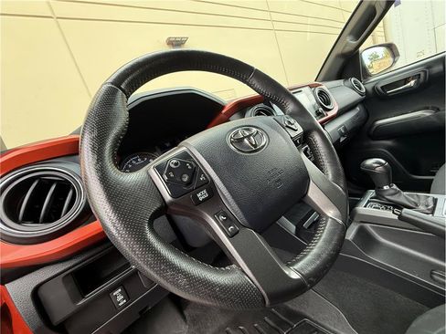 Used 2016 Toyota Tacoma TRD Off-Road w/ Towing Package AWD/4WD image 50
