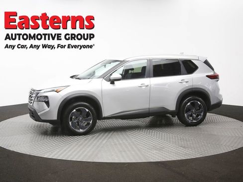 Used 2024 Nissan Rogue SV FWD image 57