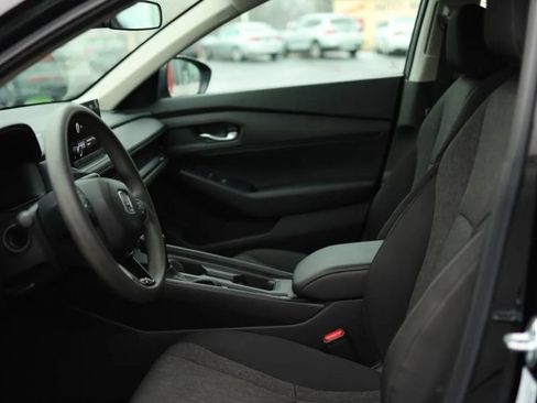 Used 2025 Honda Accord LX image 9