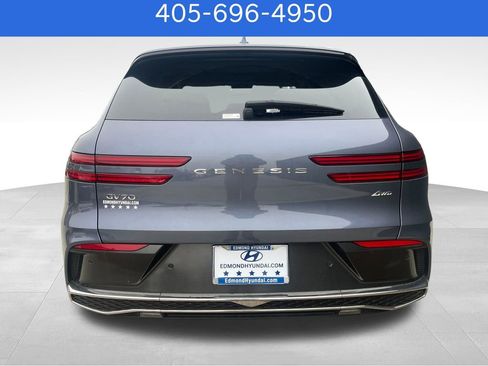 Used 2026 Genesis GV70 2.5T Select AWD/4WD image 4