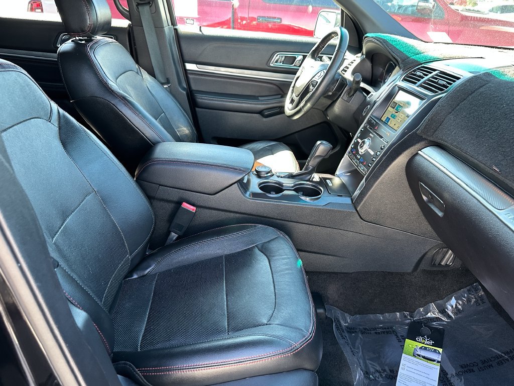 Used 2017 Ford Explorer Sport w/ Equipment Group 401A AWD/4WD image 16
