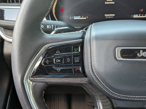 Used 2023 Jeep Grand Cherokee L Overland AWD/4WD image 21