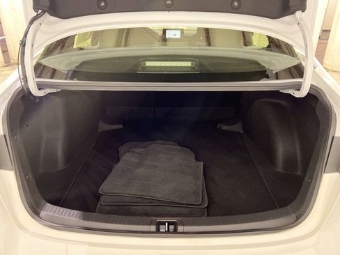 Used 2025 Toyota Corolla SE image 24