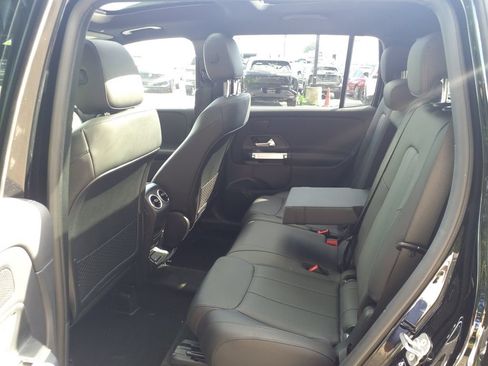 Certified 2024 Mercedes-Benz GLB 250 image 17