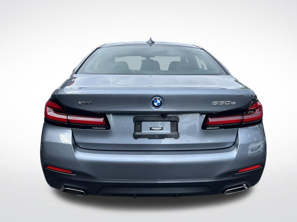 Used 2022 BMW 530e xDrive w/ Premium Package AWD/4WD image 7