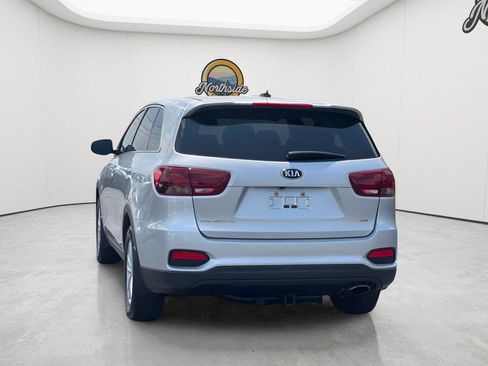 Used 2020 Kia Sorento LX FWD image 5