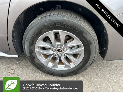 Used 2023 Toyota Sienna XLE w/ XLE Plus Package AWD/4WD image 31