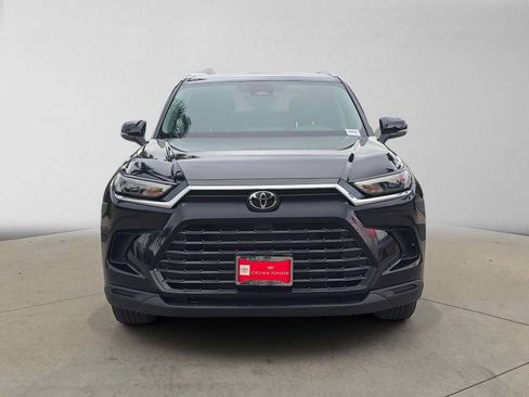 Certified 2026 Toyota Grand Highlander FWD image 8
