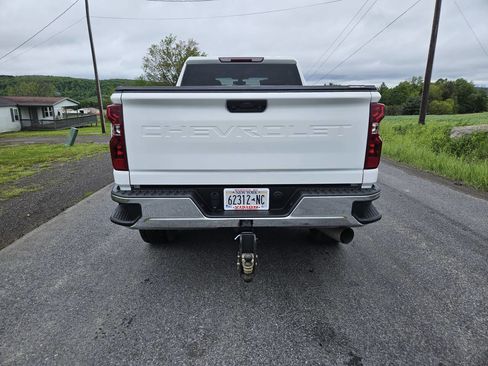 Used 2022 Chevrolet Silverado 2500 LT w/ Convenience Package image 8