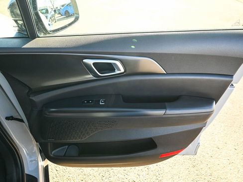 Used 2025 Kia Carnival SX Prestige image 26
