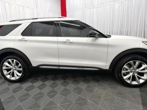 Used 2021 Ford Explorer Platinum AWD/4WD image 7