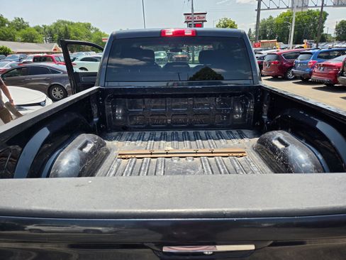 Used 2019 RAM 2500 Big Horn w/ Protection Group AWD/4WD image 10