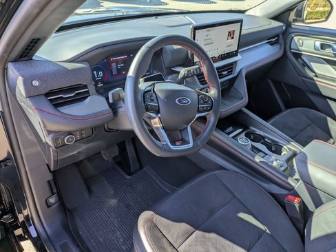 Certified 2025 Ford Explorer ST image 14