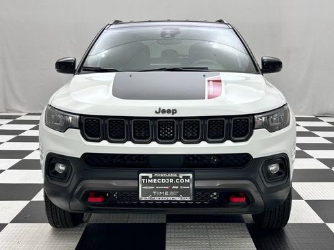 Used 2023 Jeep Compass Trailhawk image 3