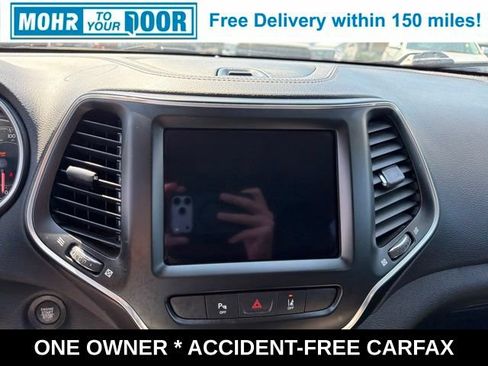Used 2021 Jeep Cherokee Latitude Lux w/ Comfort/Convenience Group AWD/4WD image 23