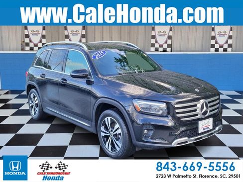 Used 2025 Mercedes-Benz GLB 250 image 1
