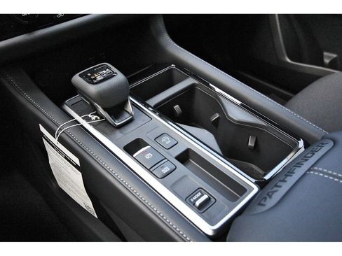 New 2026 Nissan Pathfinder SV w/ SV Premium Package FWD image 28