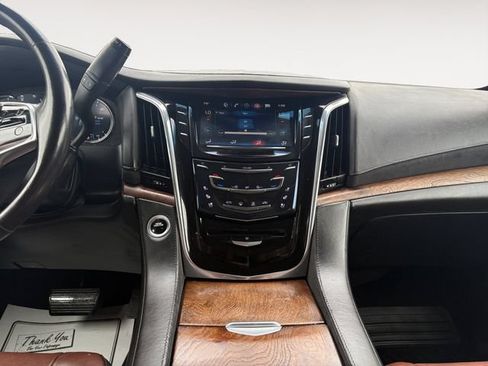 Used 2016 Cadillac Escalade Premium AWD/4WD image 11