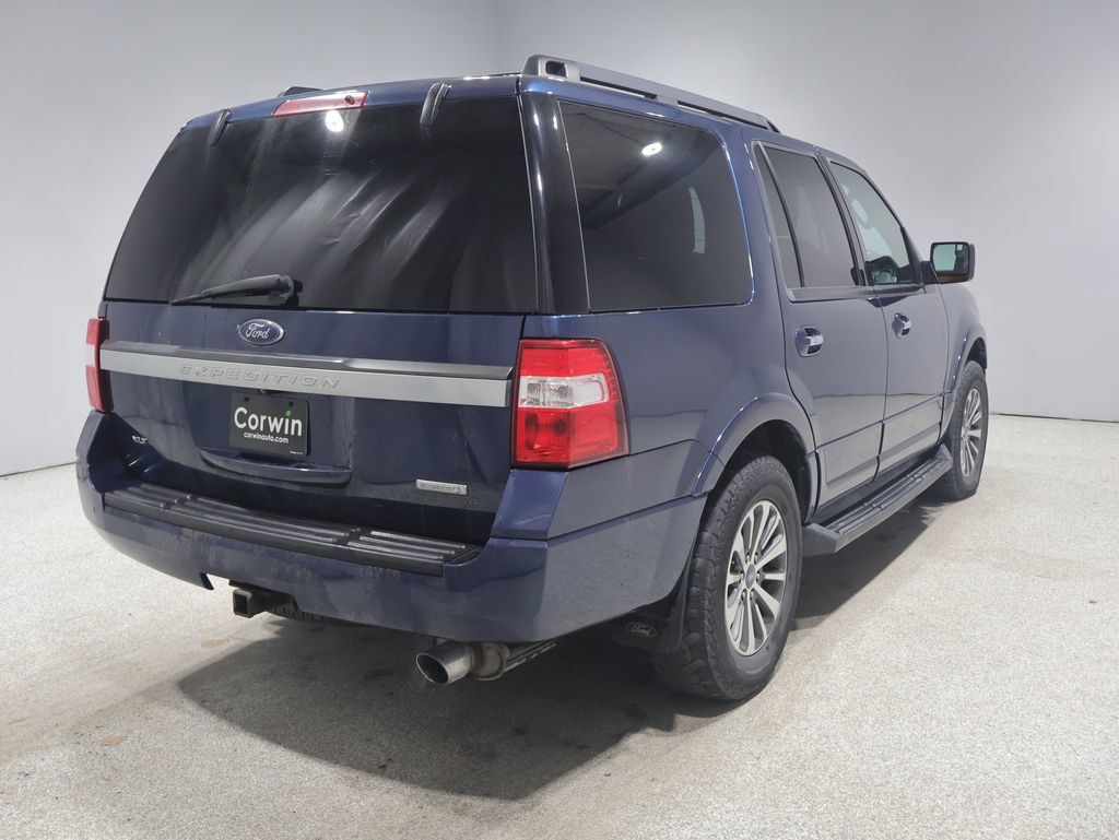 Used 2017 Ford Expedition XLT w/ Equipment Group 202A AWD/4WD image 11