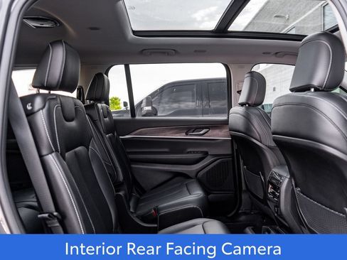 Used 2023 Jeep Grand Cherokee L Limited AWD/4WD image 15