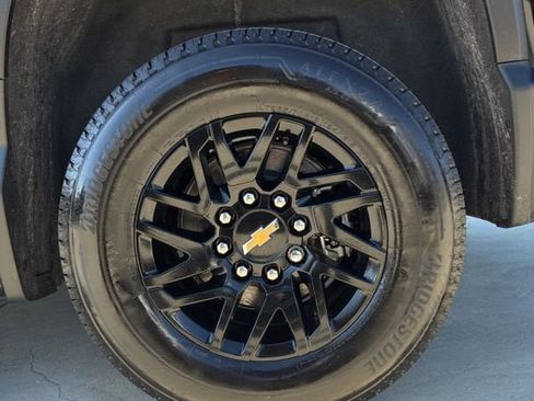 Used 2026 Chevrolet Silverado EV LT image 8