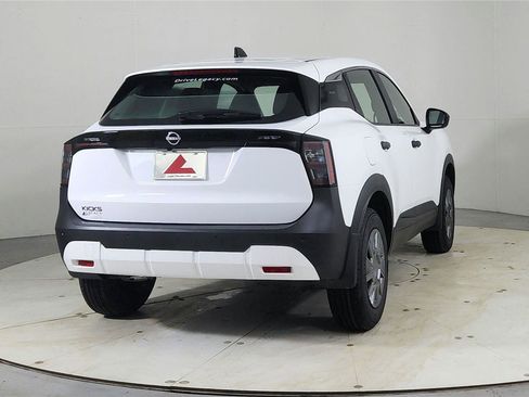 New 2026 Nissan Kicks S image 6
