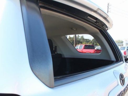 Used 2018 Toyota 4Runner SR5 image 22