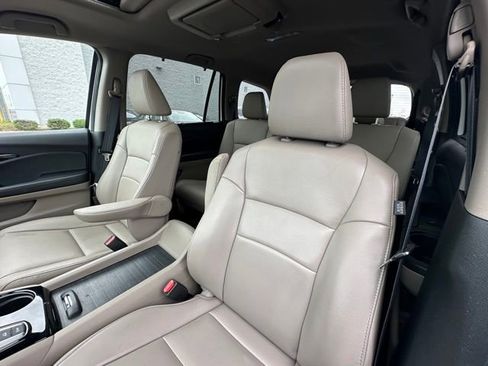 Used 2019 Honda Pilot Touring image 24
