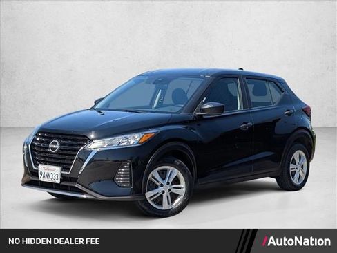 Used 2022 Nissan Kicks S FWD image 1