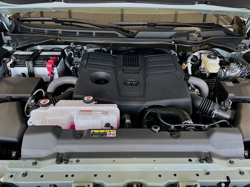 New 2026 Toyota Tundra Limited AWD/4WD image 8