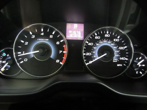Used 2011 Subaru Outback 2.5i Premium AWD/4WD image 17