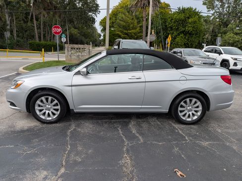 Used 2012 Chrysler 200 Touring FWD image 7