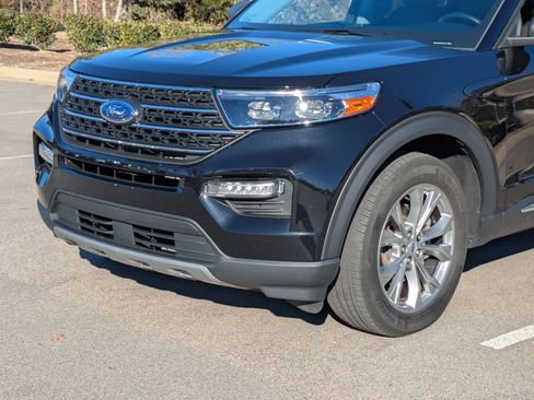 Certified 2022 Ford Explorer XLT w/ Equipment Group 202A image 10