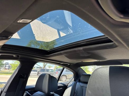 Used 2018 BMW 530i xDrive AWD/4WD image 5
