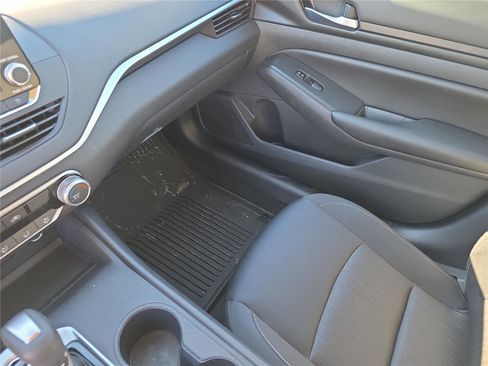 Used 2021 Nissan Altima 2.5 S image 29