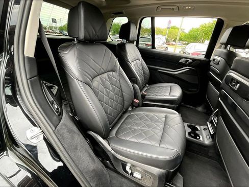 Used 2023 BMW X7 xDrive40i w/ Premium Package AWD/4WD image 22