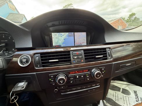 Used 2010 BMW 335i Sedan RWD image 20