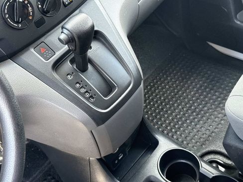 Used 2020 Nissan NV200 S FWD image 20