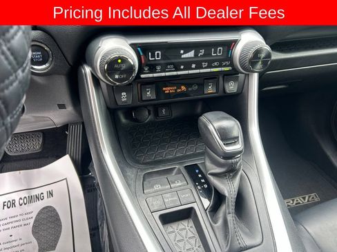 Used 2021 Toyota RAV4 XLE Premium FWD image 11